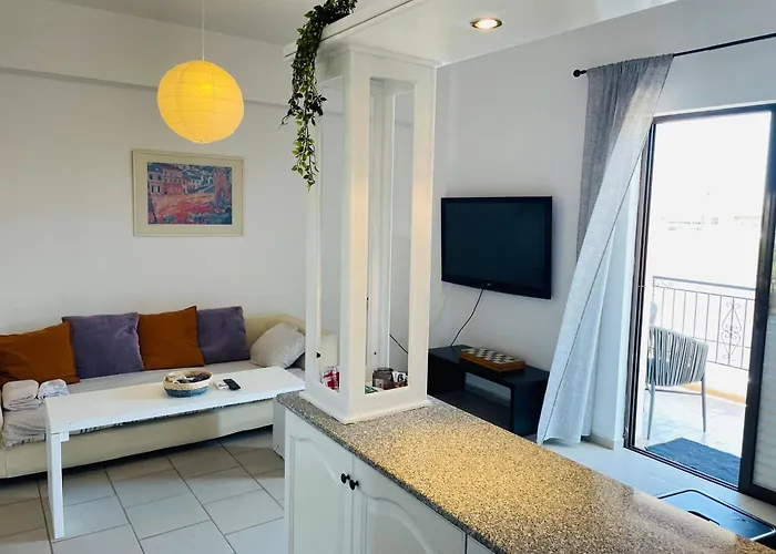 Akrata V Apartment