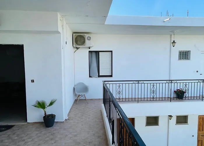 Akrata V Apartment