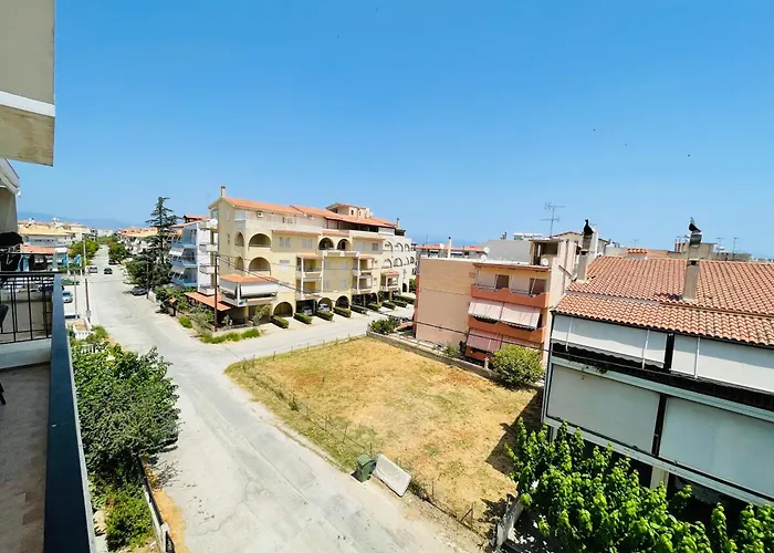 Akrata V Apartment