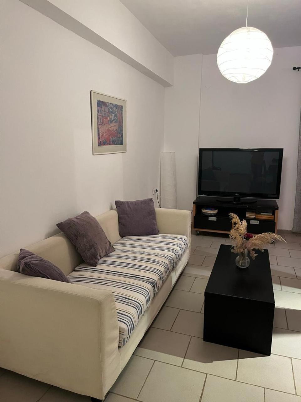 V Apartment Akrata
